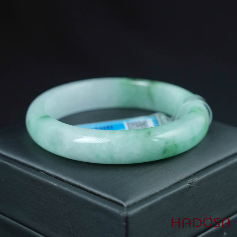 Vòng Ngọc Cẩm Thạch bản oval xanh trong ni 55