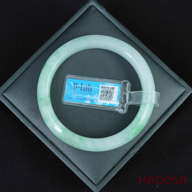 Vòng Ngọc Cẩm Thạch lá hẹ xanh trong vân đậu ni 56