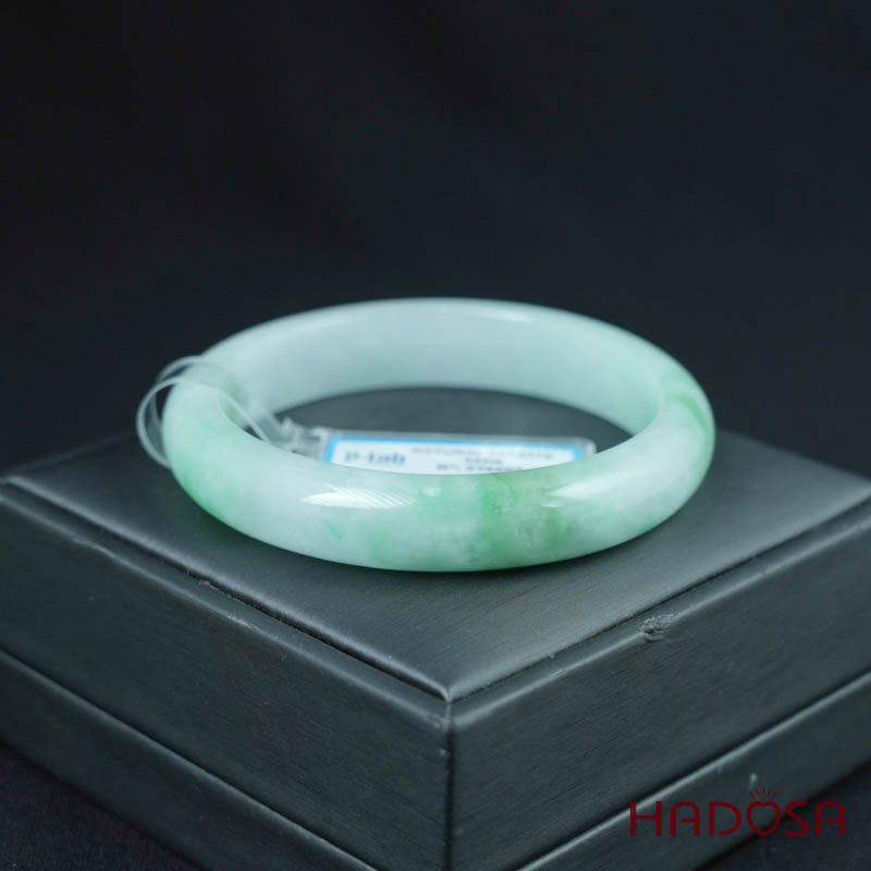 Vòng Ngọc Cẩm Thạch lá hẹ xanh trong vân đậu ni 56