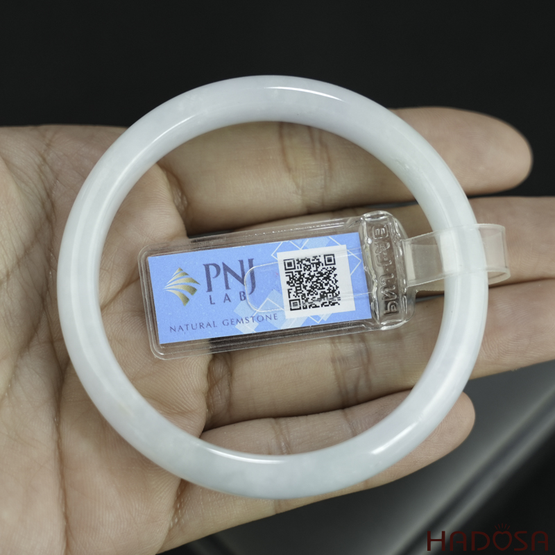 Vòng Bạch Ngọc Cẩm Thạch Oval Điểm Xanh Lý Ni 55