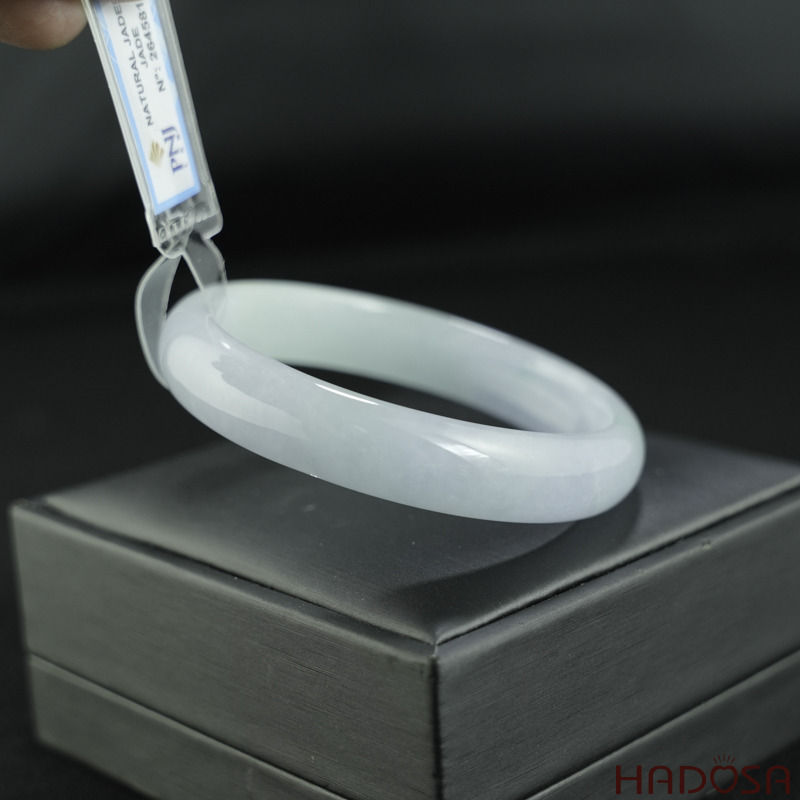 Vòng Ngọc Cẩm Thạch oval xanh trong ánh tím ni 57