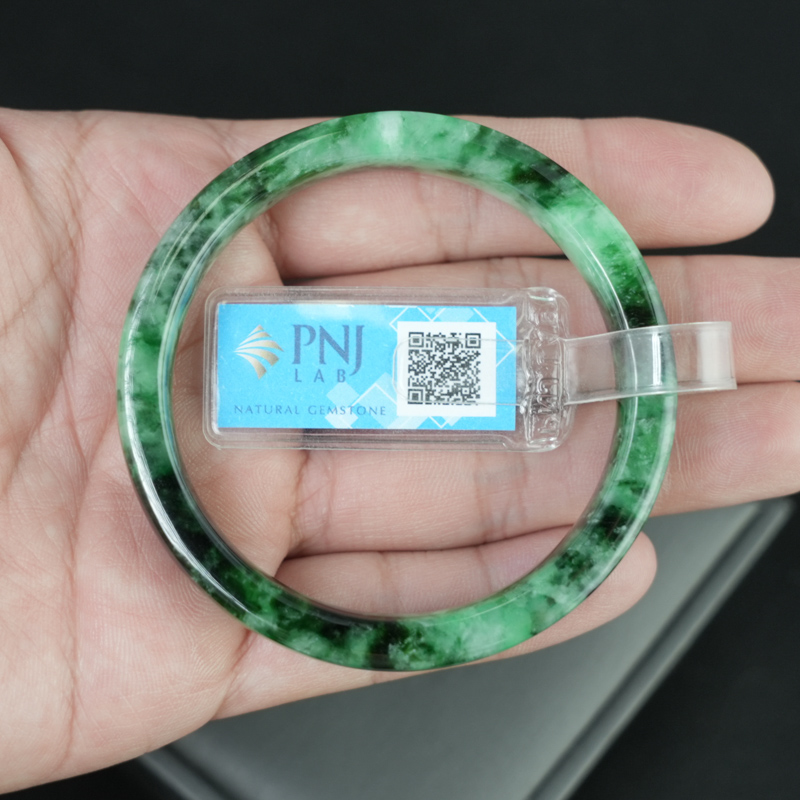 Vòng Ngọc Cẩm Thạch sơn thủy bản vuông ni 50