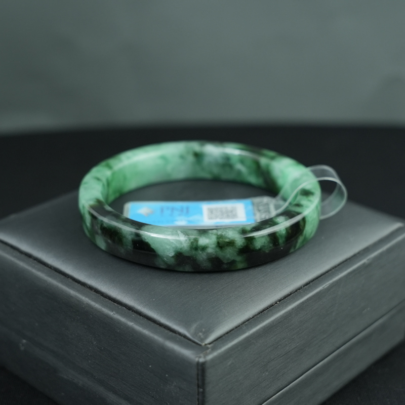 Vòng Ngọc Cẩm Thạch sơn thủy bản vuông ni 52