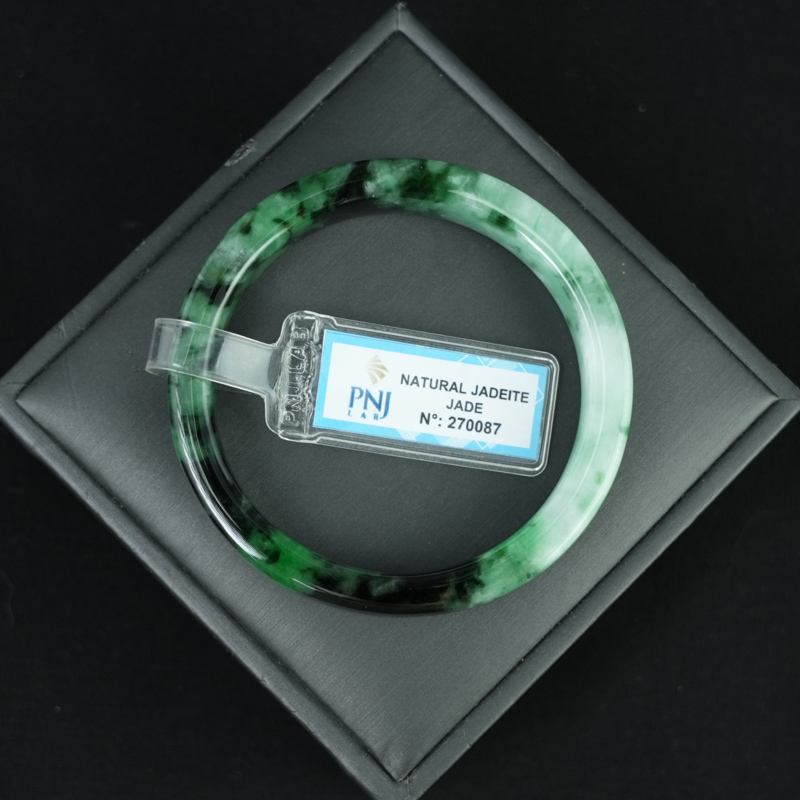 Vòng Ngọc Cẩm Thạch sơn thủy bản vuông ni 54