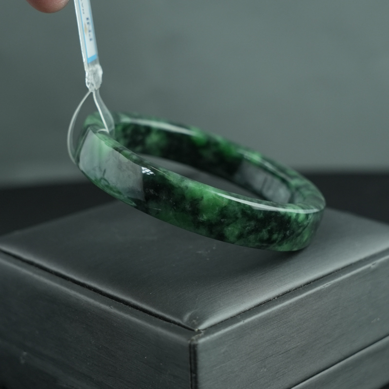 Vòng Ngọc Cẩm Thạch sơn thủy bản vuông ni 54