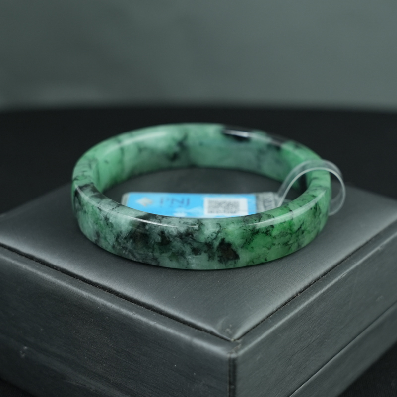 Vòng Ngọc Cẩm Thạch sơn thủy bản vuông ni 55