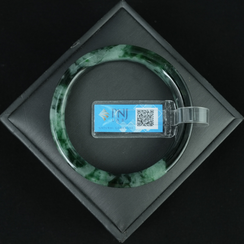 Vòng Ngọc Cẩm Thạch sơn thủy bản vuông ni 56