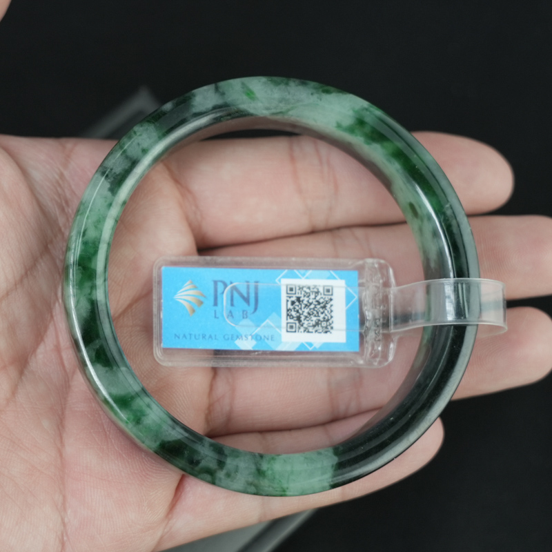 Vòng Ngọc Cẩm Thạch sơn thủy bản vuông ni 56