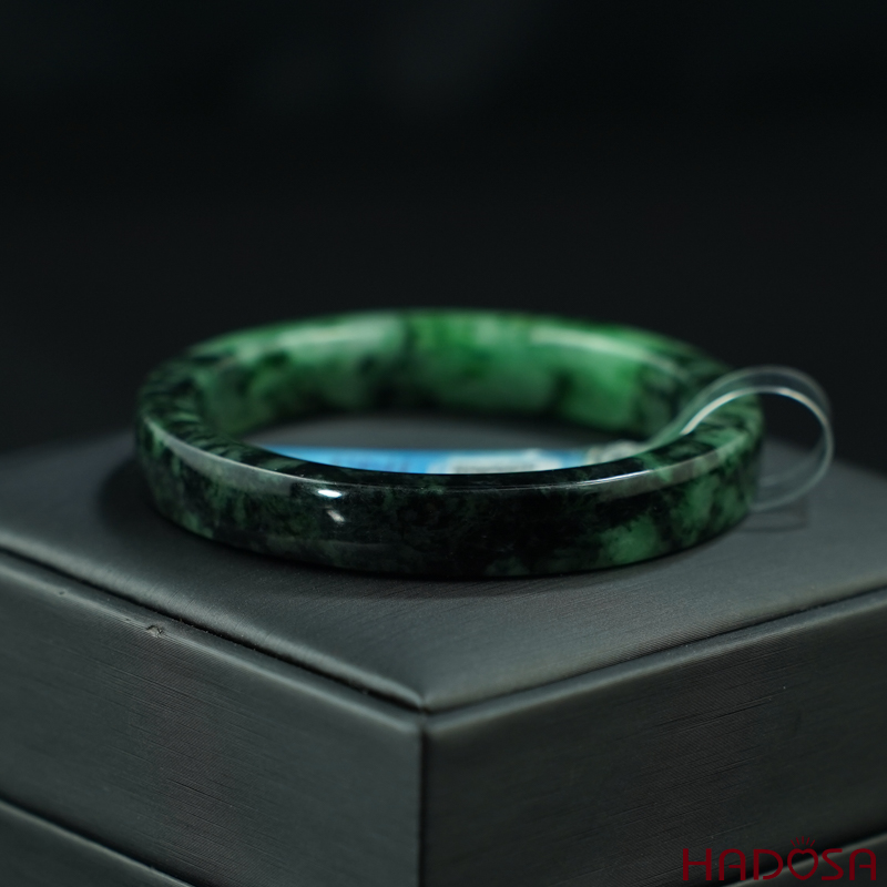 Vòng Ngọc Cẩm Thạch vuông xanh vân đậm ni 50