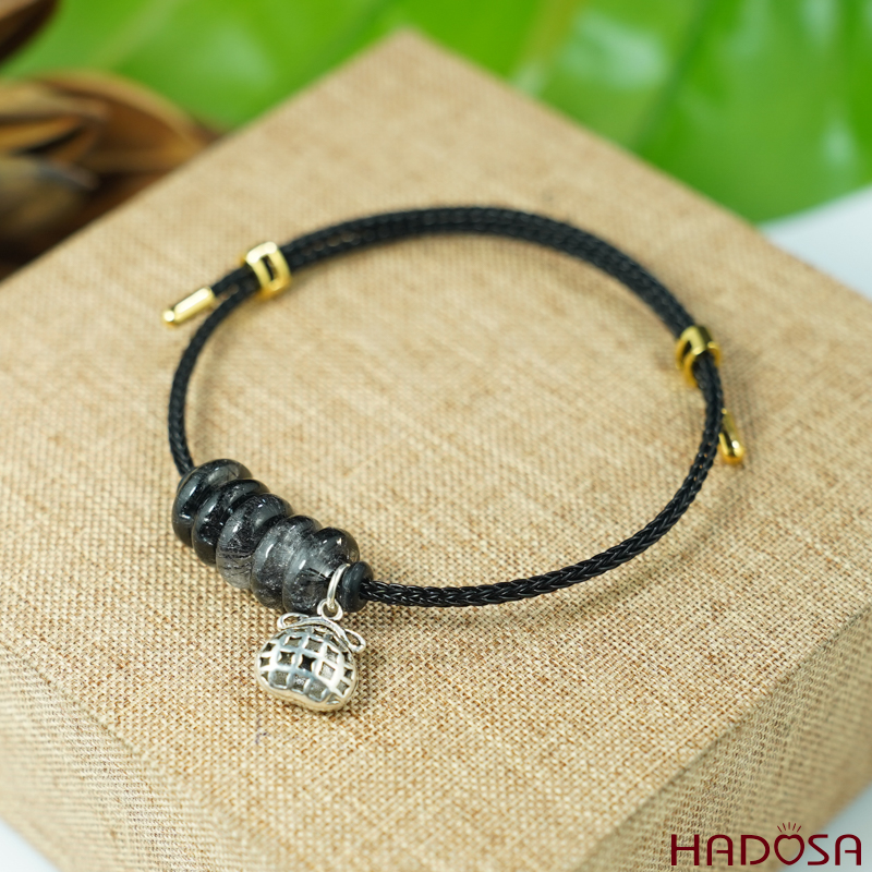 Vòng ngũ điếu tóc đen mix charm túi thơm