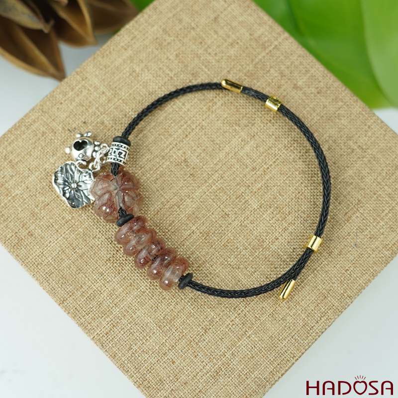 Vòng ngũ điếu tóc đỏ mix cỏ 4 lá charm bạc