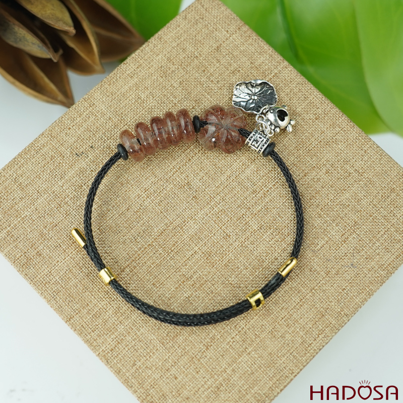 Vòng ngũ điếu tóc đỏ mix cỏ 4 lá charm bạc