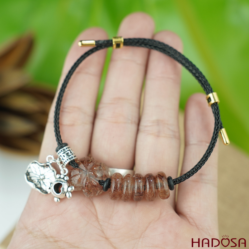 Vòng ngũ điếu tóc đỏ mix cỏ 4 lá charm bạc