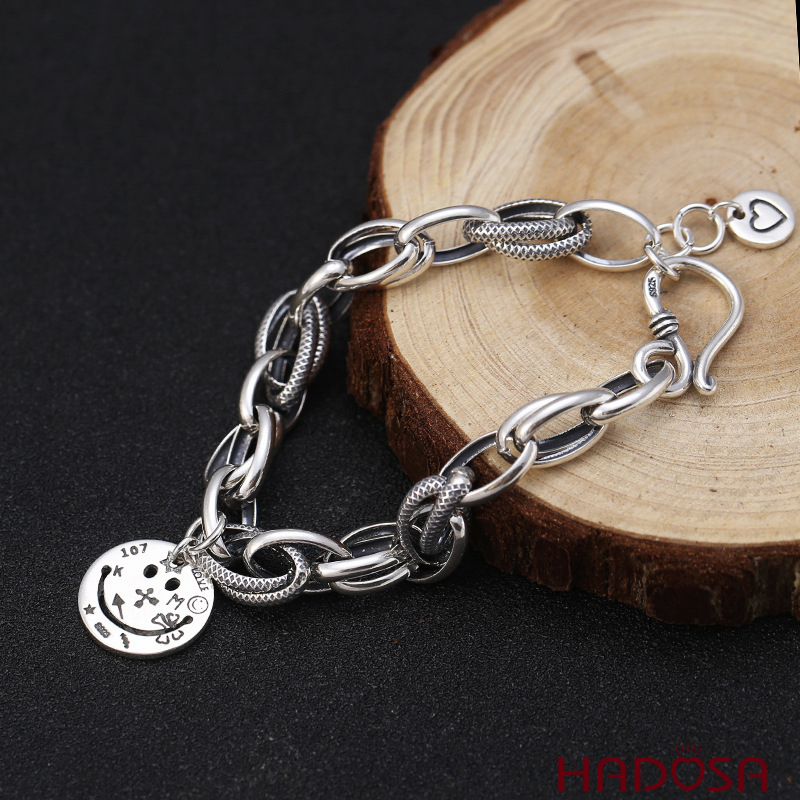 Vòng tay bạc mặt cười