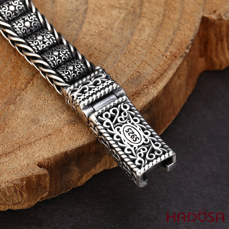 Vòng Tay Bạc Thái Nam Trụ Đá Lục Bảo