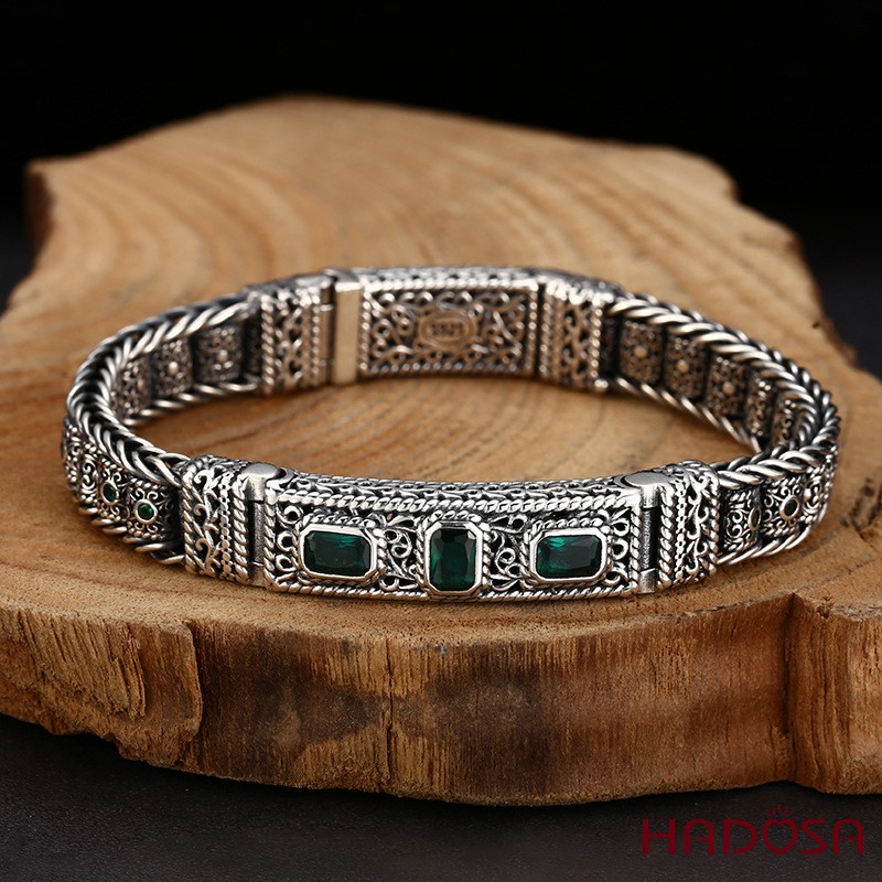 Vòng Tay Bạc Thái Nam Trụ Đá Lục Bảo