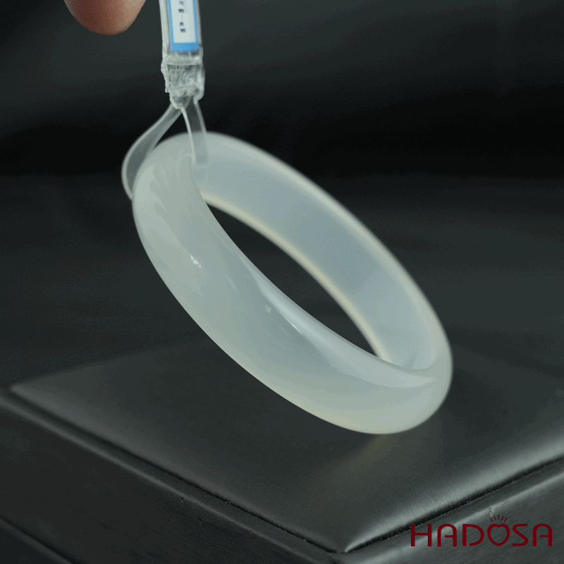 Vòng kiềng mã não trắng ngọc bản hẹ ni 50