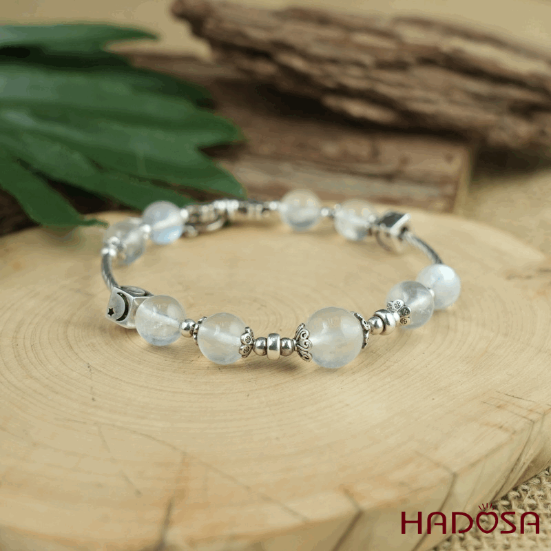 Vòng đá Mặt Trăng 8mm chuẩn 8A mix charm bạc 925