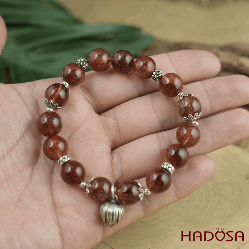 Vòng Thạch anh tóc đỏ 10mm mix charm bạc 925