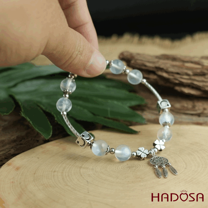 Vòng đá Mặt Trăng 8mm chuẩn 8A mix charm bạc 925