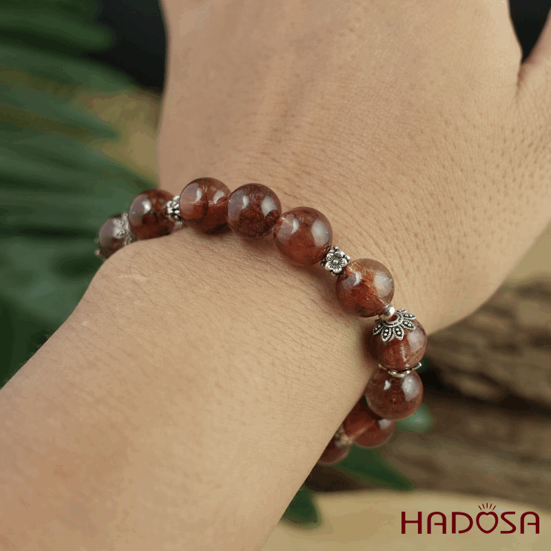 Vòng Thạch anh tóc đỏ 10mm mix charm bạc 925