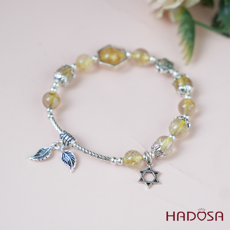 Vòng thạch anh tóc vàng 7mm mix charm bạc 925