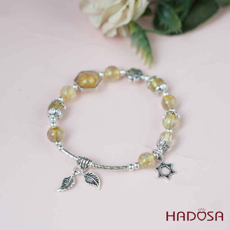 Vòng thạch anh tóc vàng 7mm mix charm bạc 925