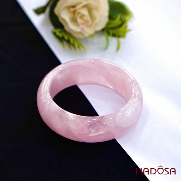 Vòng kiềng Thạch anh hồng ni 52 cao cấp 4A