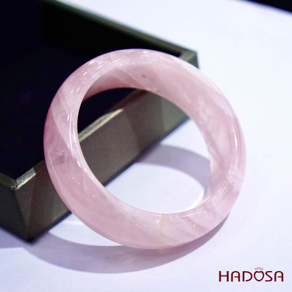 Vòng kiềng Thạch anh hồng ni 52 cao cấp 4A