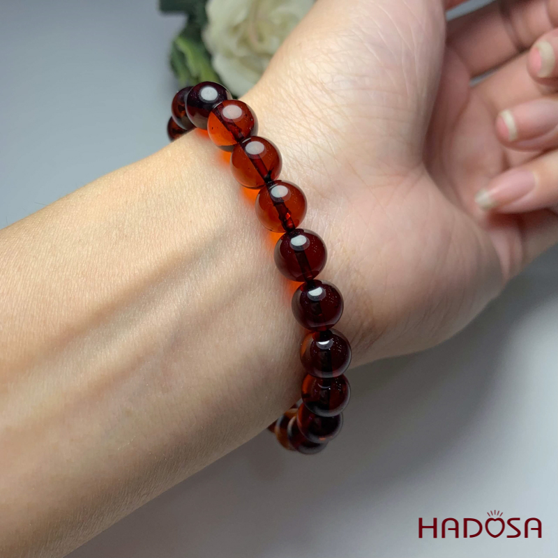 Vòng Hổ Phách huyết đỏ 8mm