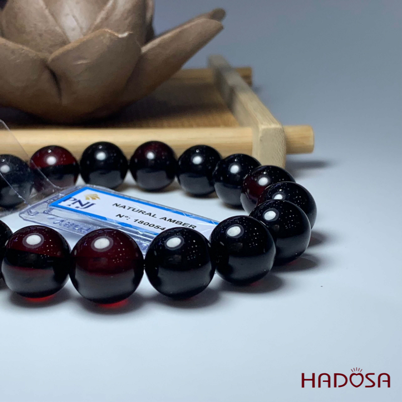 Vòng Hổ Phách huyết đen 12mm