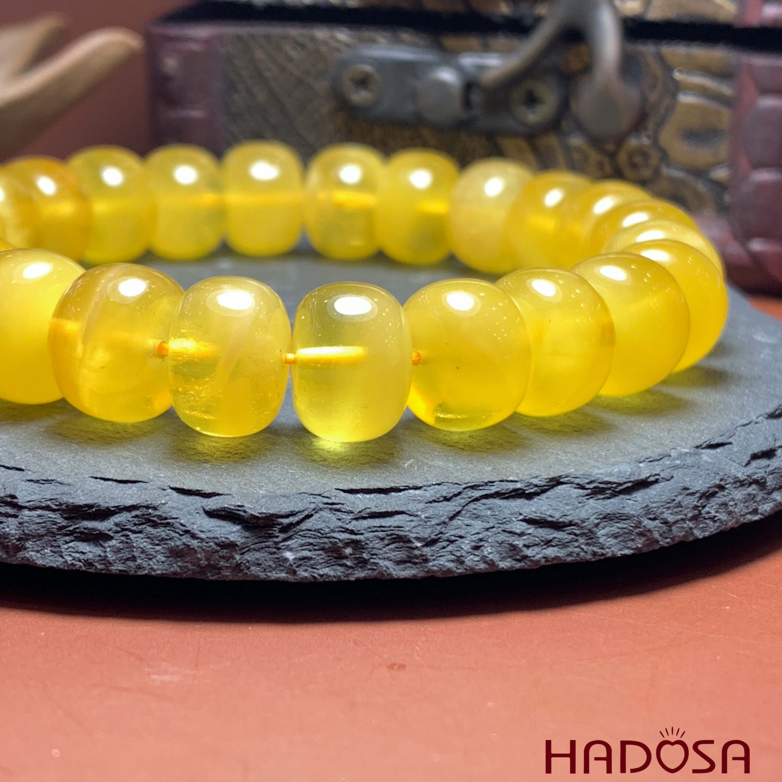 Vòng Hổ Phách Baltic vàng sáp ong 10mm 4A