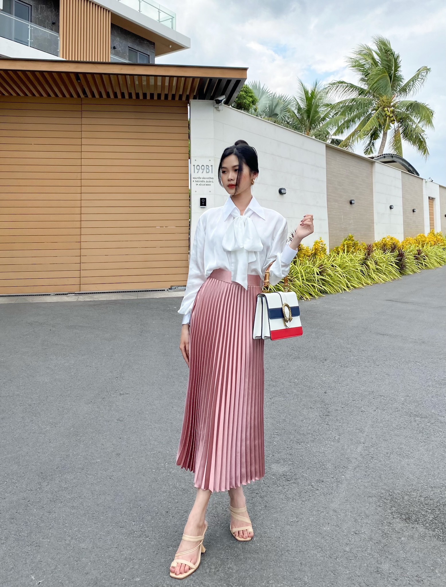 VELLE DESIGN chân váy dập li Cenna chất lụa mango cao cấp mượt mát không nhăn
