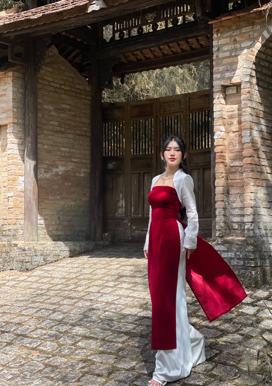 VELLE DESIGN - Áo dài Yên Hoa chất tafta dày dặn kèm quần lụa