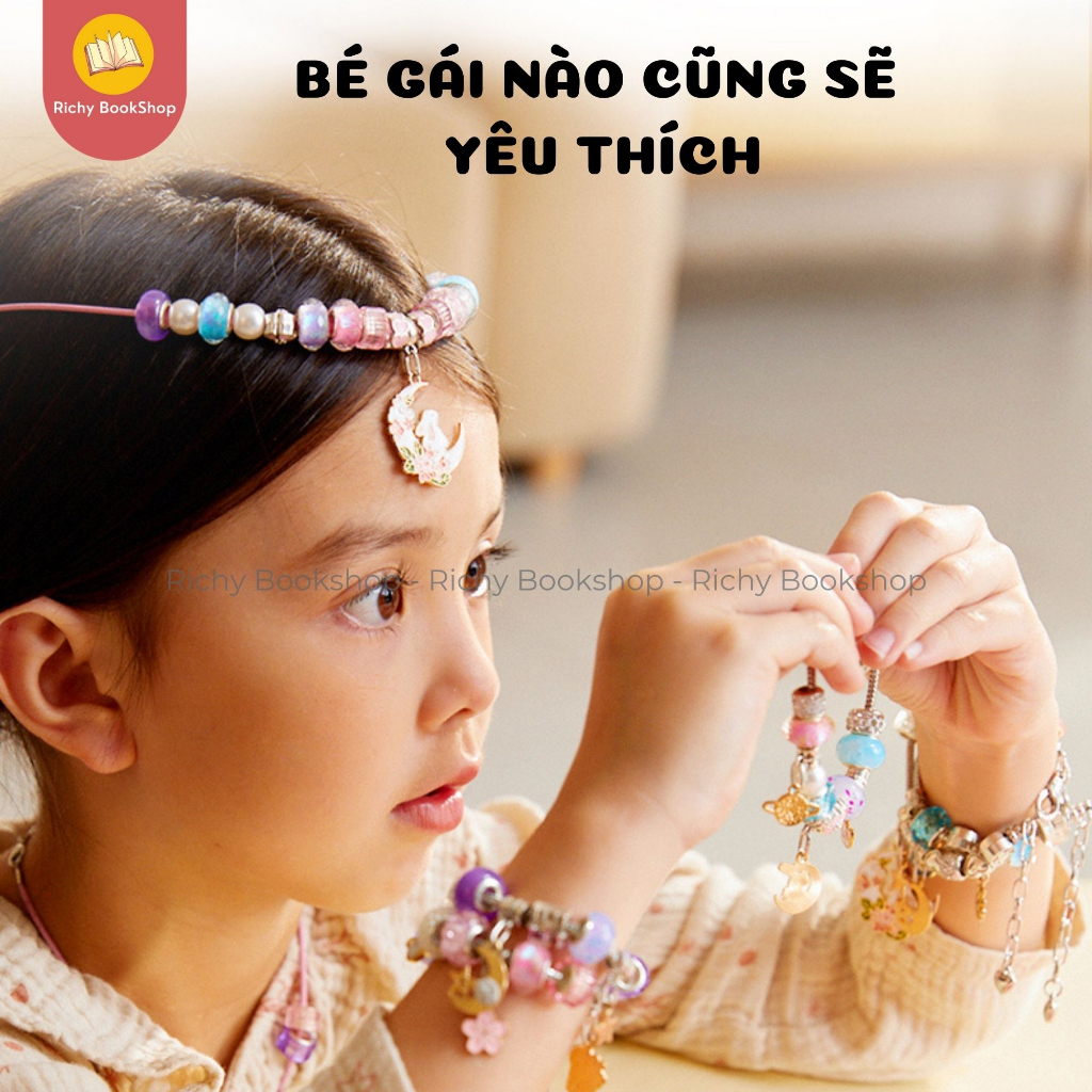 Vòng tay cho bé gái kèm charm lắc tay Mideer Girls Power Lacing Beads Fantastic Garden Hộp quà tặng