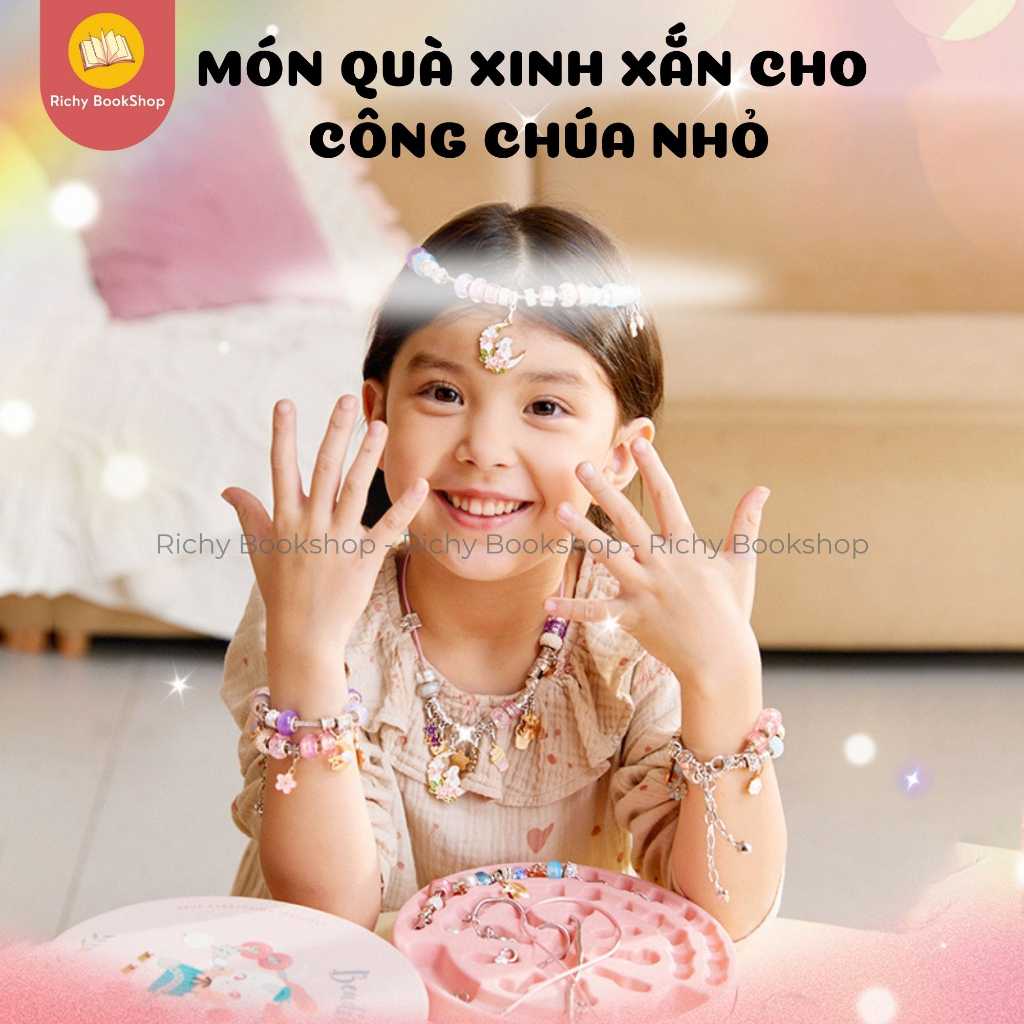 Vòng tay cho bé gái kèm charm lắc tay Mideer Girls Power Lacing Beads Fantastic Garden Hộp quà tặng