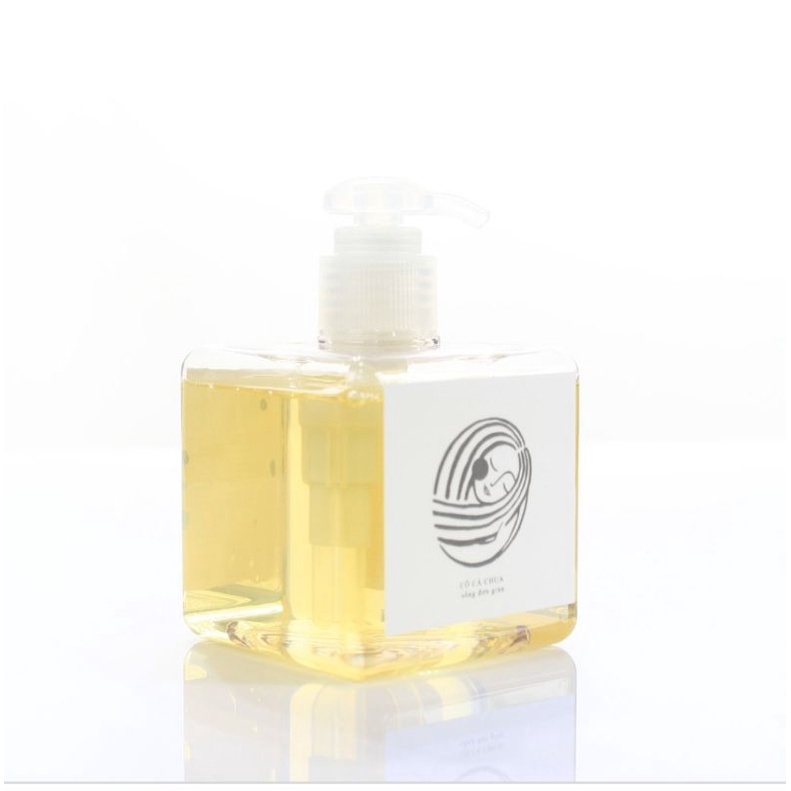 Cô Cà Chua Sống Đơn Giản Tắm Gội Rửa Mặt