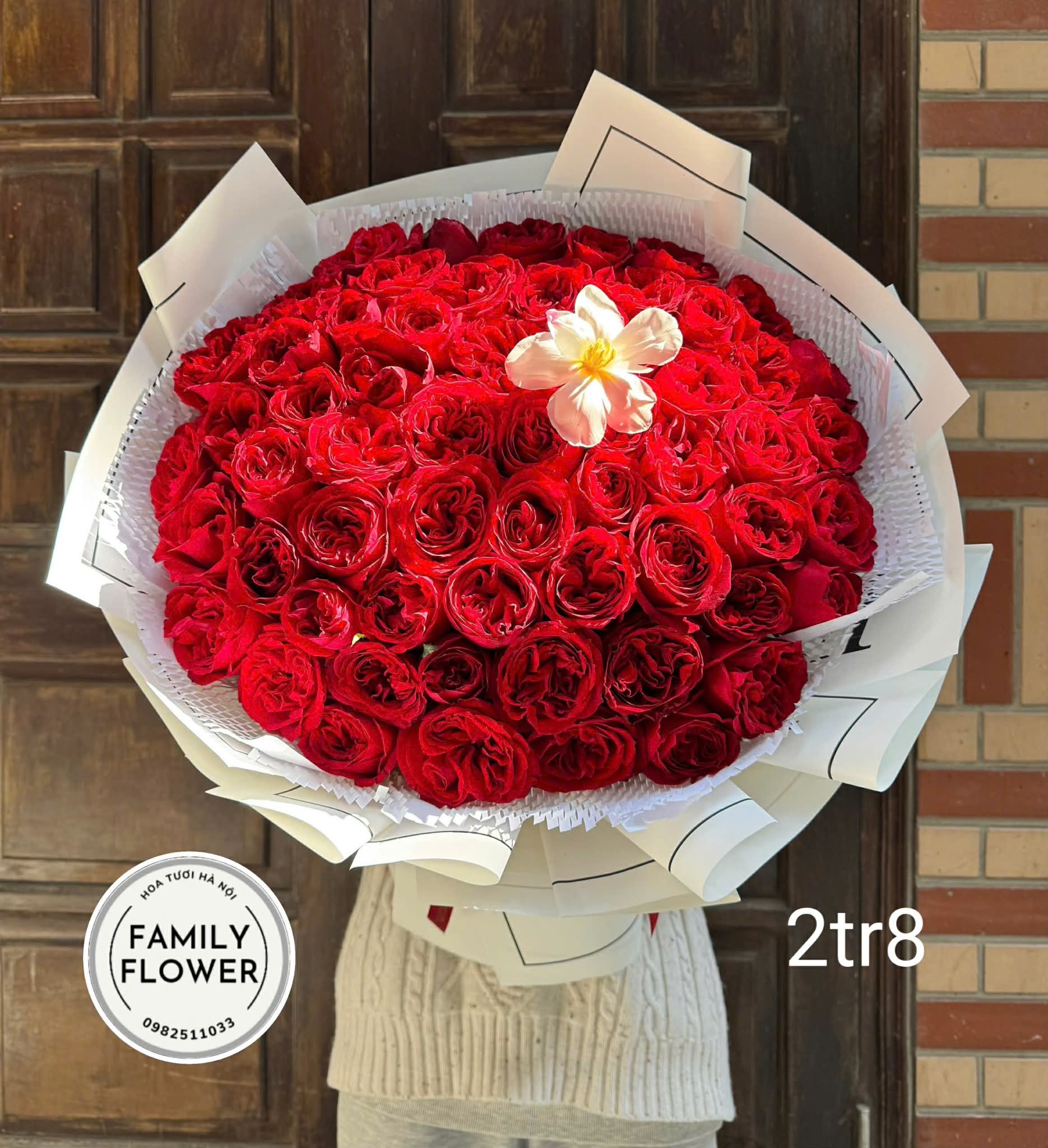 Hoa hồng đỏ trong ngày 8 tháng 3 luôn mang một ý nghĩa đặc biệt ở Hà Nội