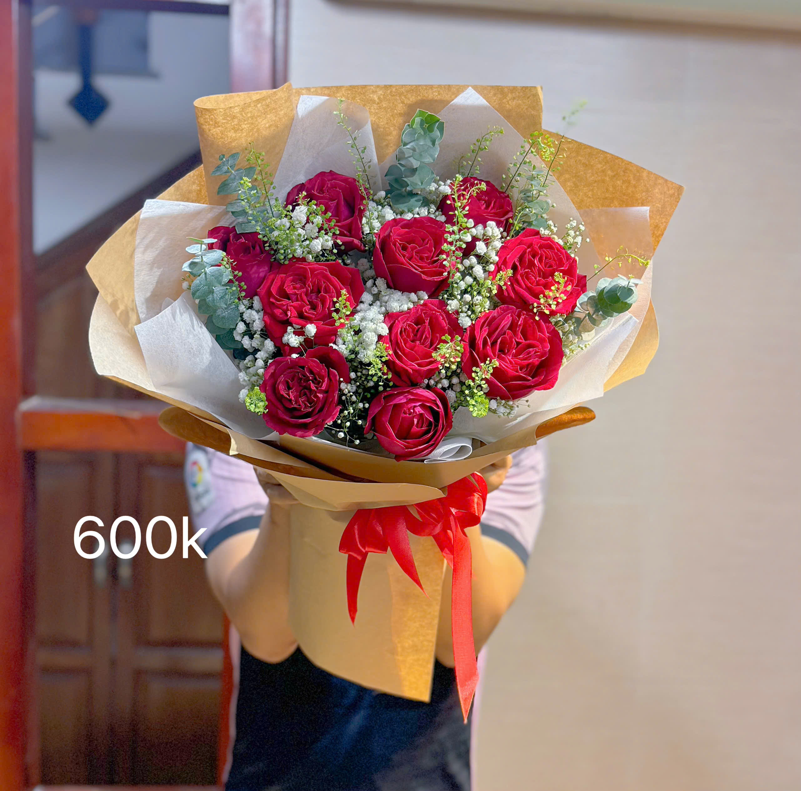 Bó hồng đỏ tặng 20/10 nhân ngày phụ nữ Việt Nam tại Ba Đình Hà Nội ! Hoa chúc mừng tại hà Nội ! Mua hoa tươi online Hà Nội