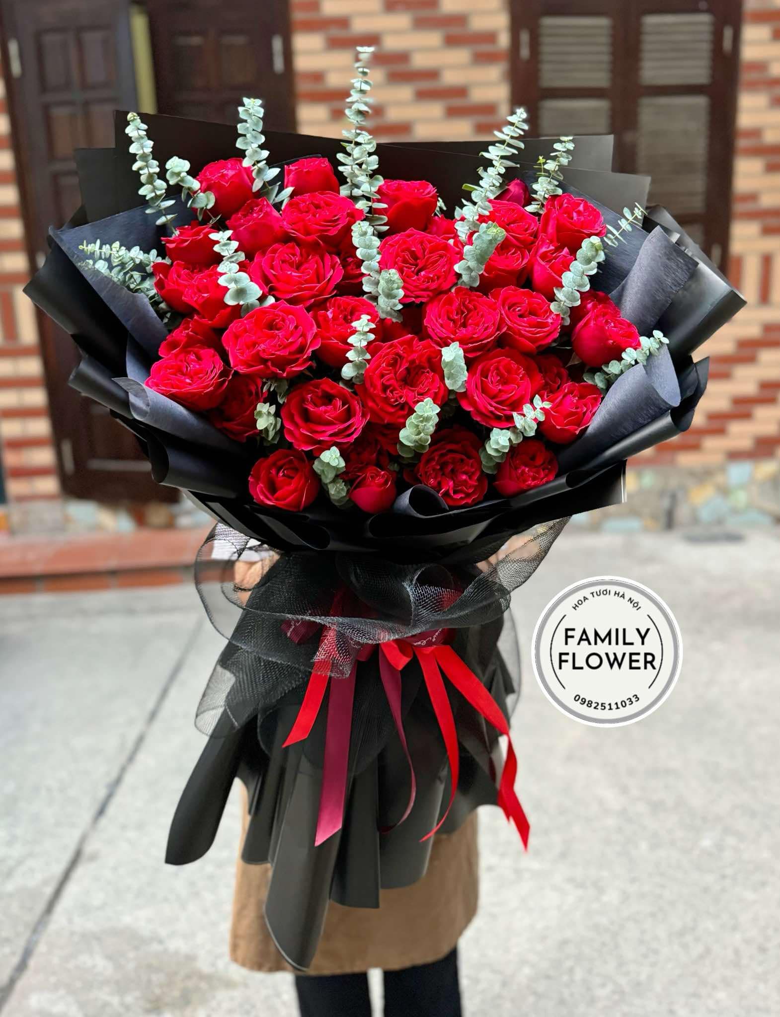 Bó hoa hồng đỏ tặng người yêu quận Hoàn Kiếm Hà Nội ! Hoa hồng đỏ Hà Nội