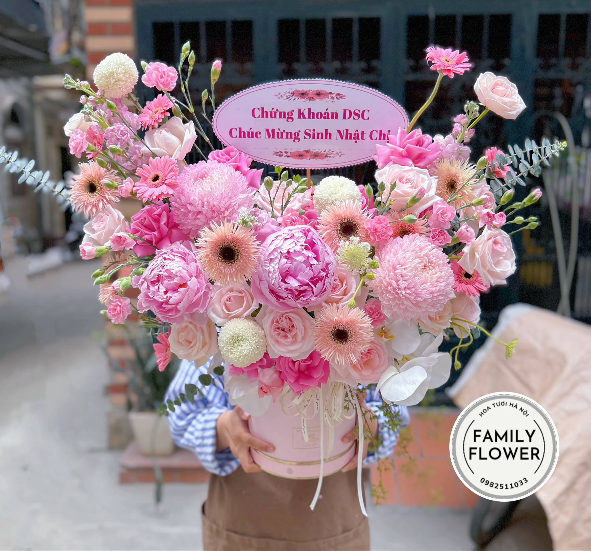 Lẵng hoa tone hồng tặng chúc mừng tại Hà Nội - Điện hoa Hà Nội