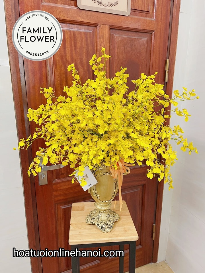 Bình hoa vũ nữ  tặng sếp , chủ tịch , giám đốc , đối tácc quan trọng ở hà Nội.