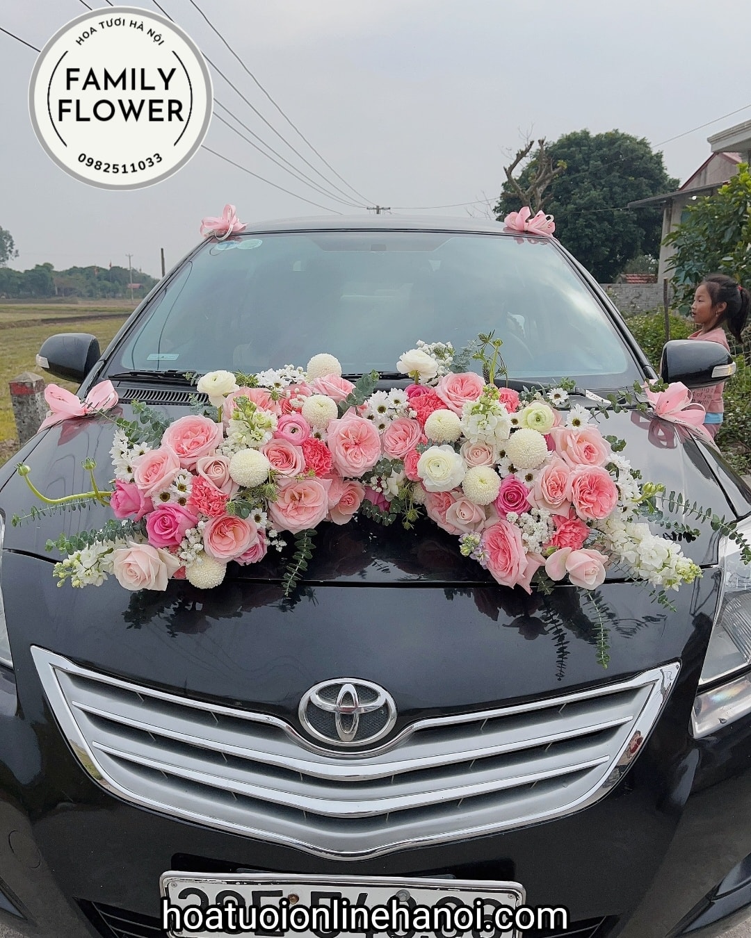 Trang trí xe cưới , xe hoa , hoa cưới đẹp tại quận Cầu Giấy.