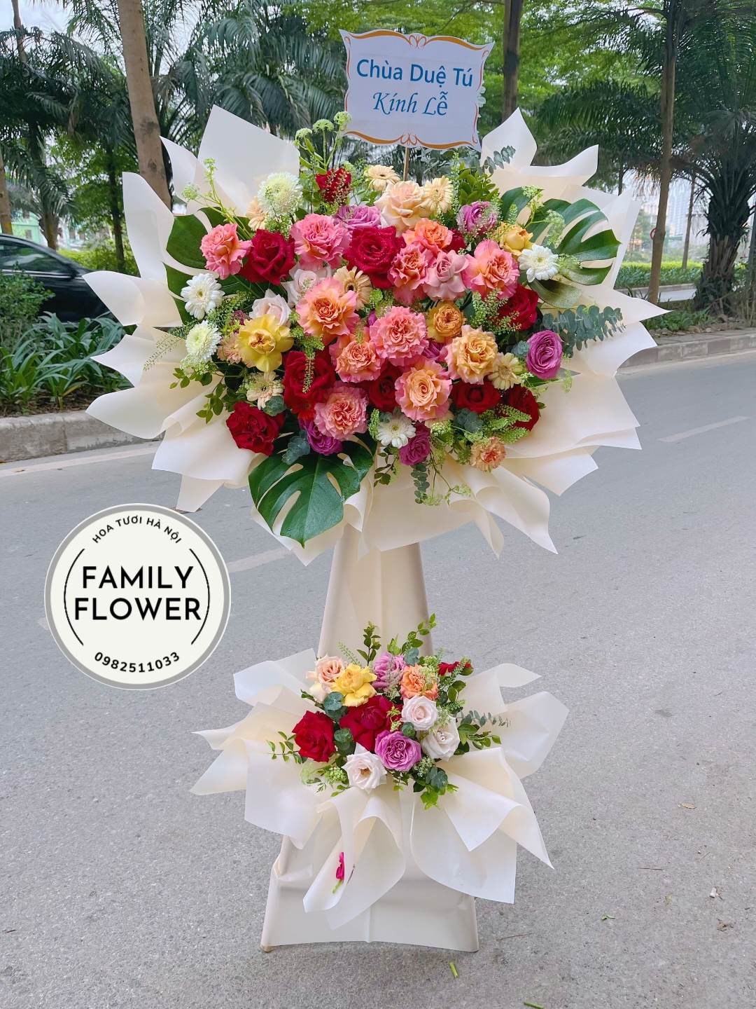 Kệ hoa chúc mừng ở quận Cầu Giấy - Ba Đình Hà Nội !