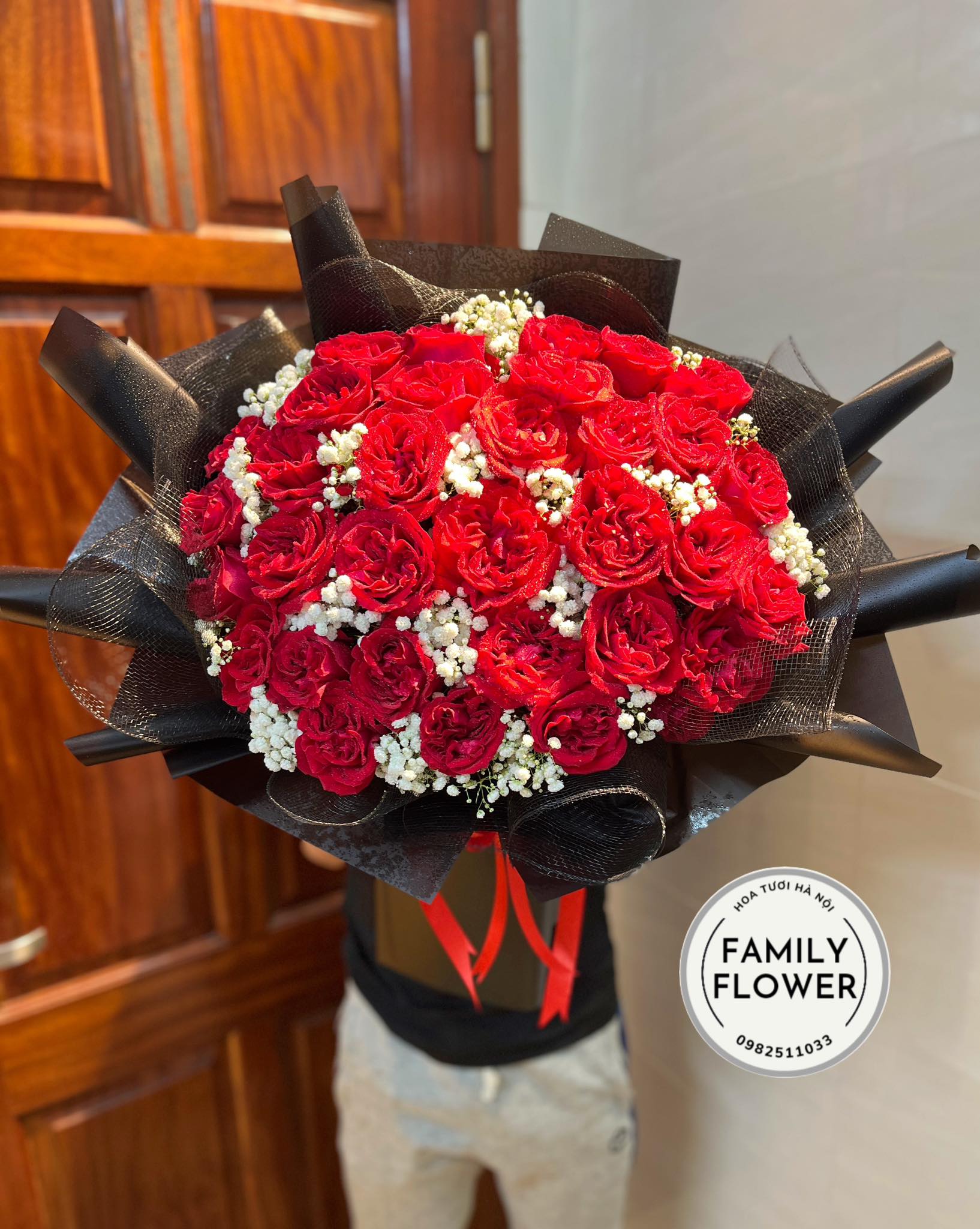 Bó hoa hồng đỏ tặng vợ ở quận Hoàn Kiếm , Đống Đa Hà Nội nhân dịp 20 tháng 10, hoa tươi Hà Nội