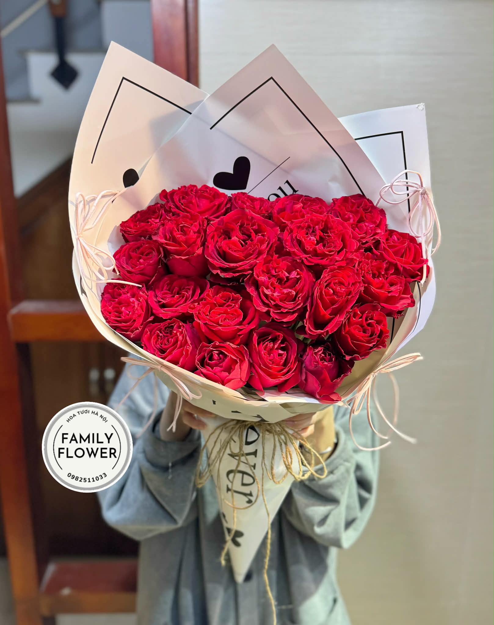 Bó hoa hồng đỏ tặng bạn gái ! Hoa tỏ tình Hà Nội ! Family flower hoa hồng đỏ Hà Nội