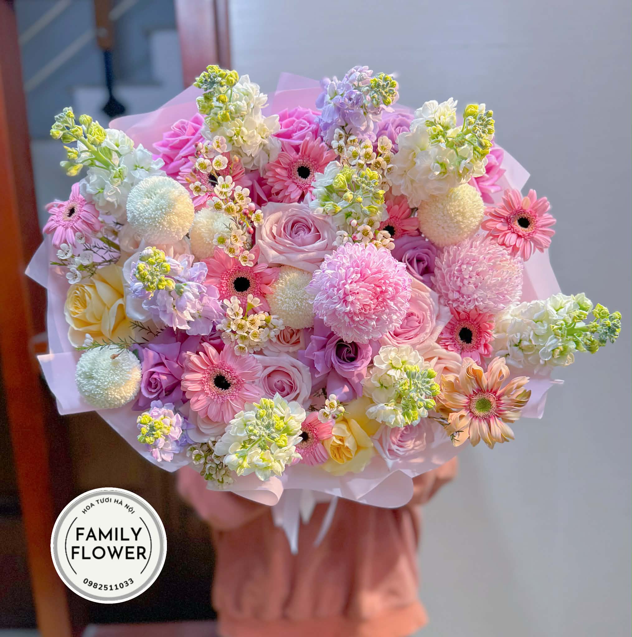 Bó hoa tặng bạn gái nhân dịp 8 tháng 3 ở Hà Nội ! Hoa tươi Hà Nội ! Family flower ! Mua hoa tươi Hà Nội