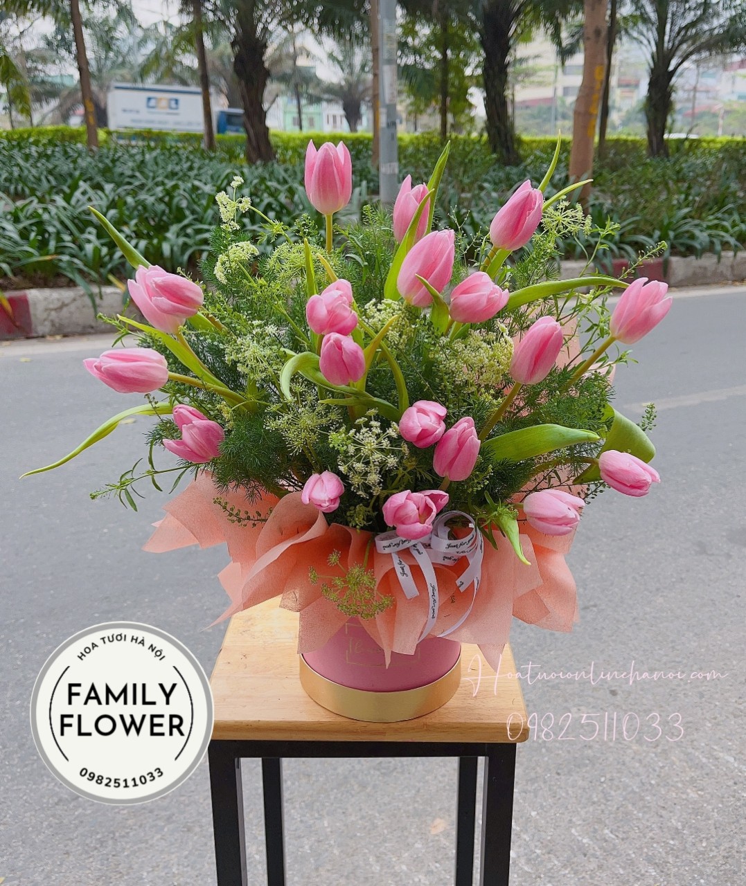 Hoa tulip Hà Nội ! Lẵng hoa tulip tặng sinh nhật mẹ , vợ ở Hà Nội ! Đặt hoa online Hà Nội 