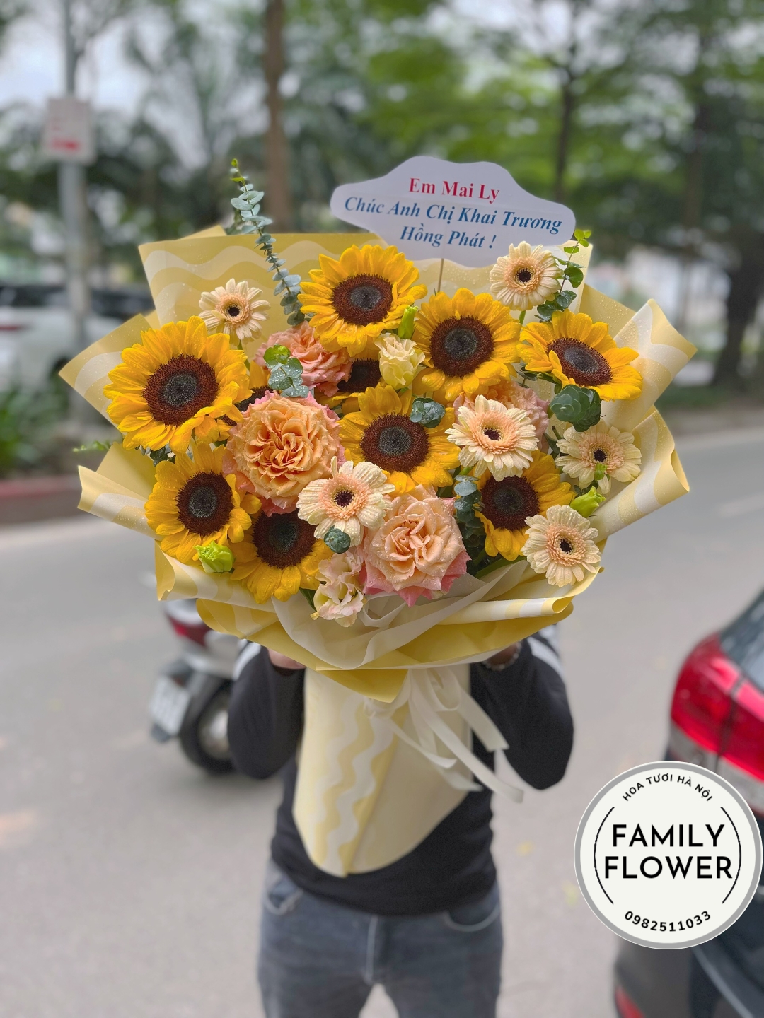 Hoa tươi Cầu Giấy ! Bó hoa hướng dương tặng khai trương quận Cầu Giấy - Hà Nội