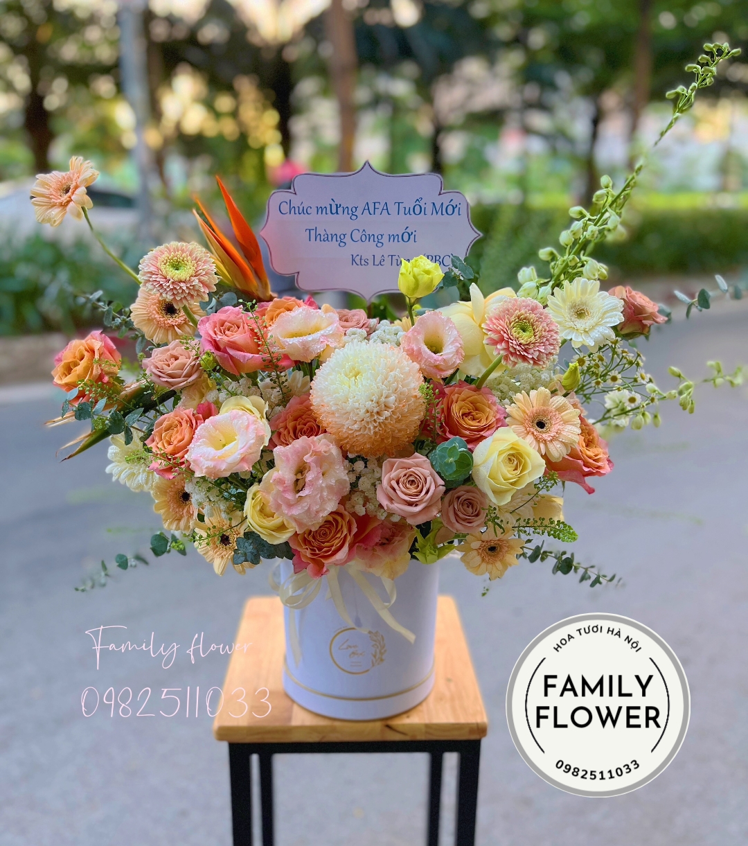 Giỏ hoa tươi tặng nam  nhân dịp sinh nhật khai trương tại quận TÂY HỒ , HOÀN KIẾM , ĐỐNG ĐA ,HÀ NỘI
